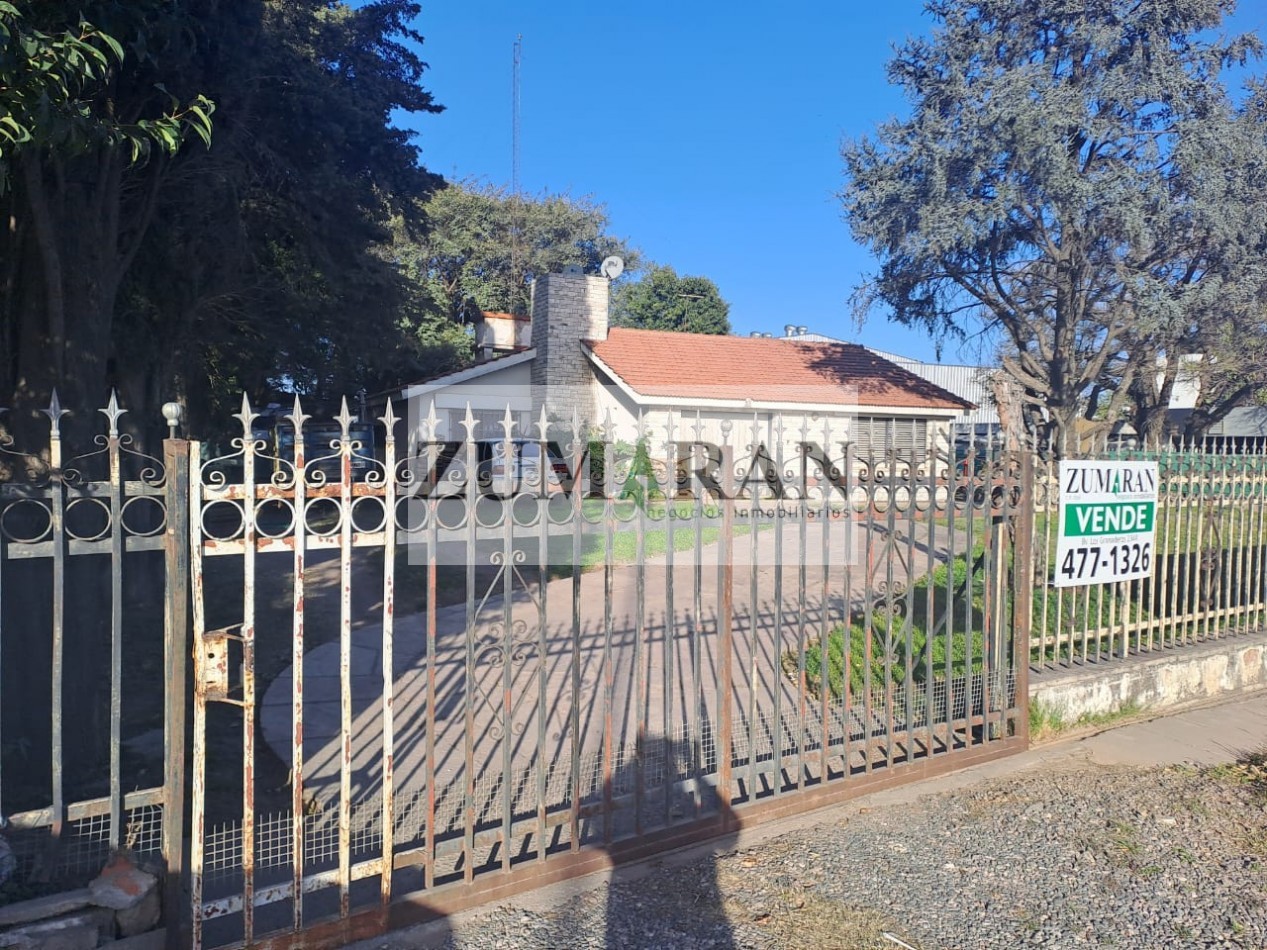 CASA EN VTA SOBRE AV. LA VOZ DEL INTERIOR 